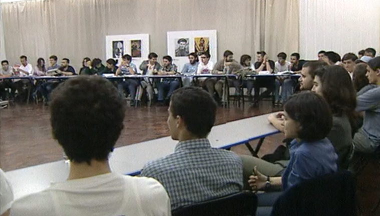 Juventude Comunista critica política de Educação