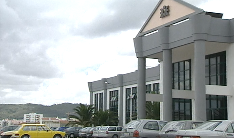 Patrões e Sindicatos criticam IEFP