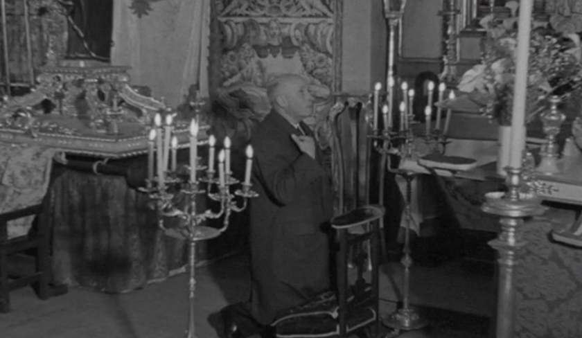 Américo Tomás visita a capela da Nossa Senhora da Saúde