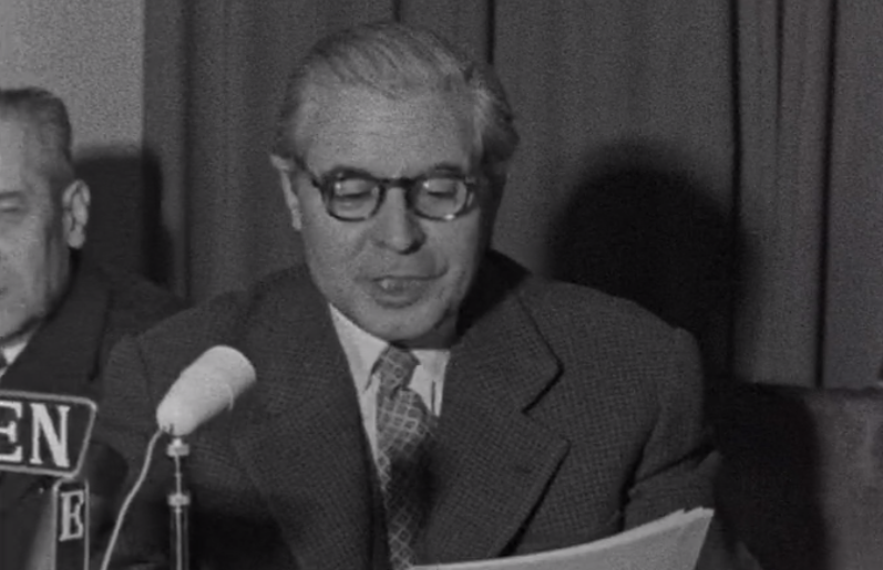 Escritor Costa Brochado louva Salazar