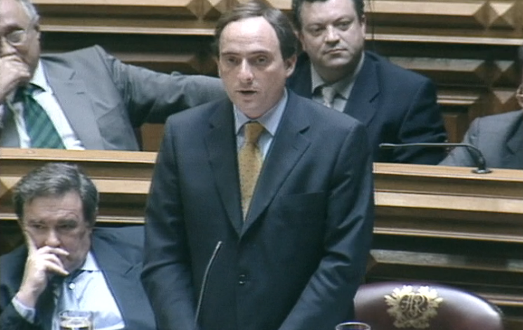 PP apresenta moção de censura ao Governo