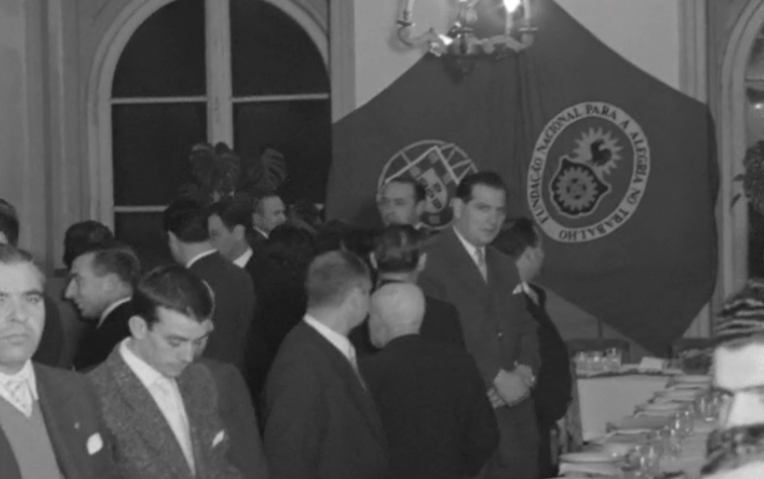 Jantar de confraternização para trabalhadores sem família