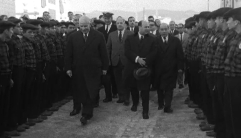 Inauguração de bloco habitacional em Cascais