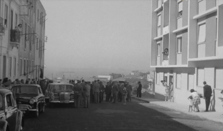 Santos Júnior visita bairros sociais em Lisboa