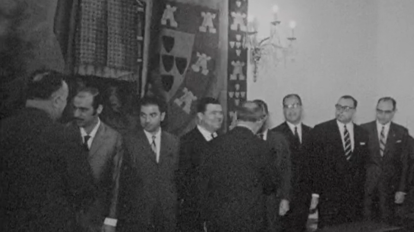 Equipa do Benfica apresenta cumprimentos a Joaquim da Luz Cunha