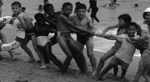 Colónia balnear de crianças em Benguela