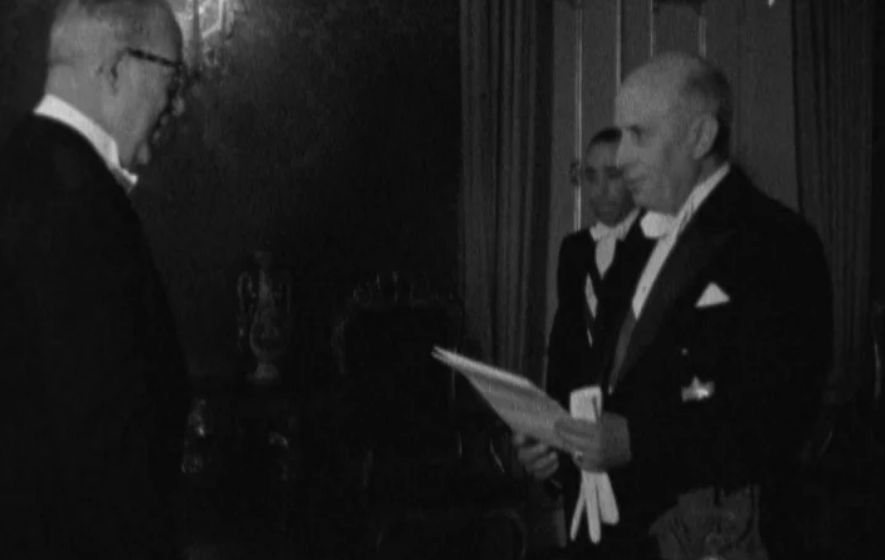 Rafael Estaillat de la Mata entrega credenciais