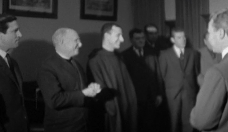 Arantes e Oliveira recebe uma comissão de Esmoriz