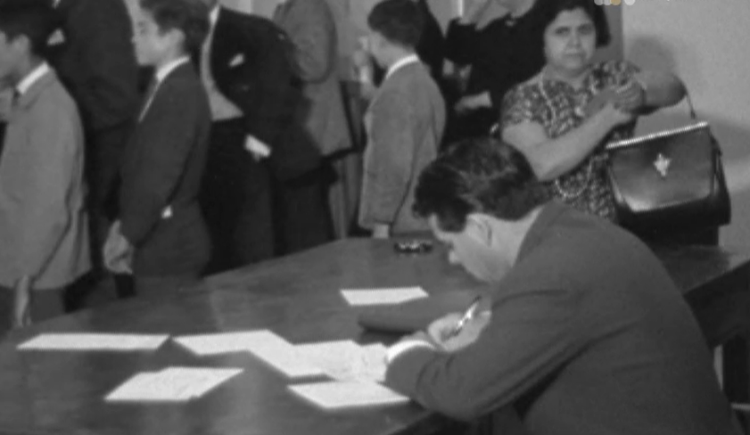 Imigrantes no Ministério do Ultramar em Lisboa