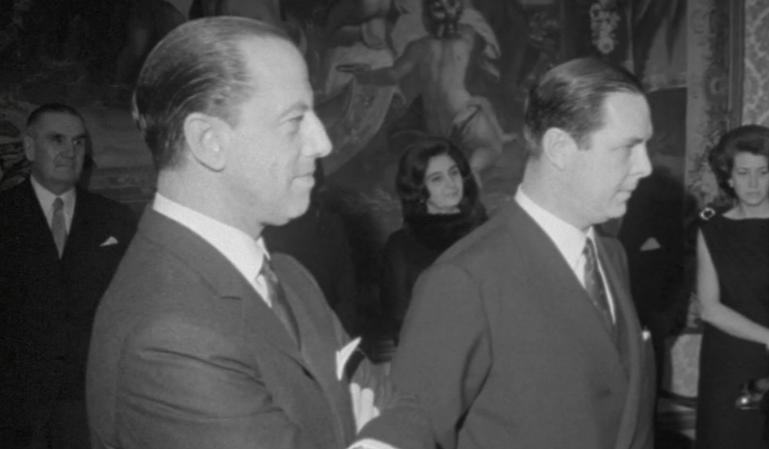 Condecorações na Embaixada de França