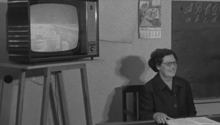 Televisão escolar e Rádio escolar