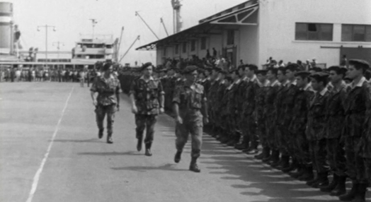 Militares desembarcam em Luanda