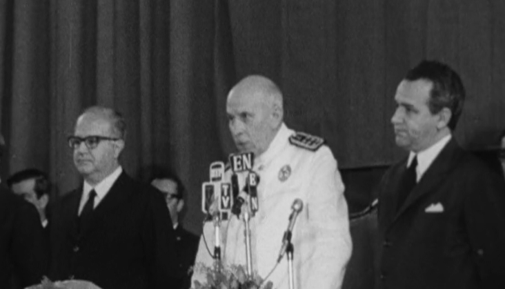 Condecoração de professores do ensino primário em Lisboa