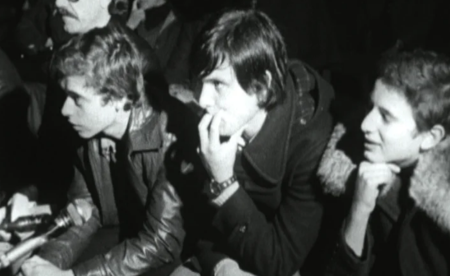 Reunião de debate sobre a droga na juventude