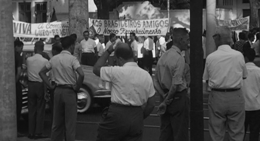 Manifestação no Brasil contra invasão da Índia Portuguesa