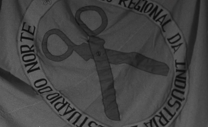 Cerimónia de encerramento de curso de confecção no Porto