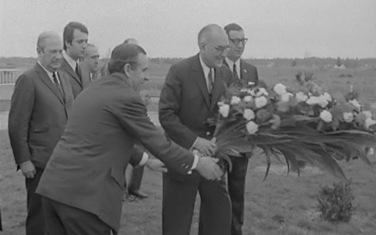 Visita de Marcelo Caetano ao Centro Emissor do Rádio Clube Português