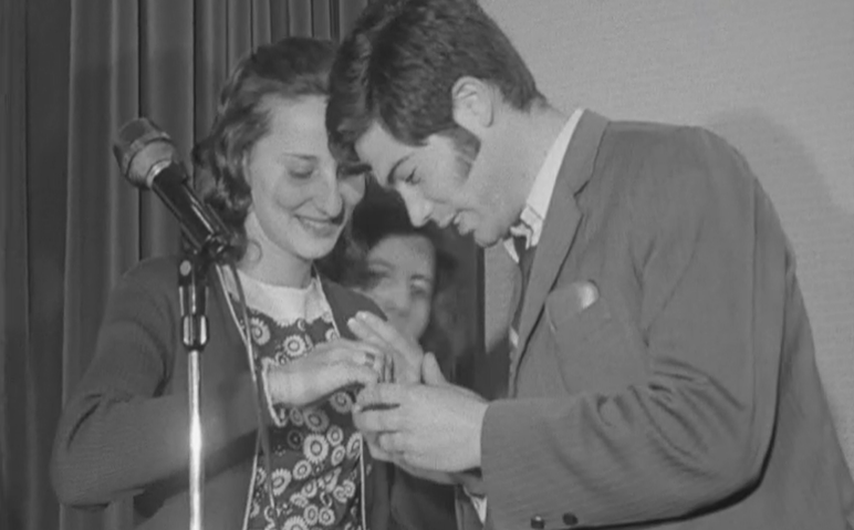 Entrega de anéis às noivas de Santo António