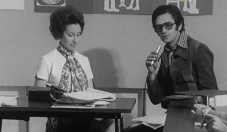 Mocidade Portuguesa Feminina apresenta o concurso Rapariga Ideal