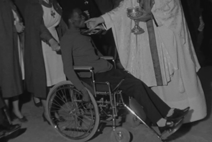 Missa e procissão no Santuário de Fátima