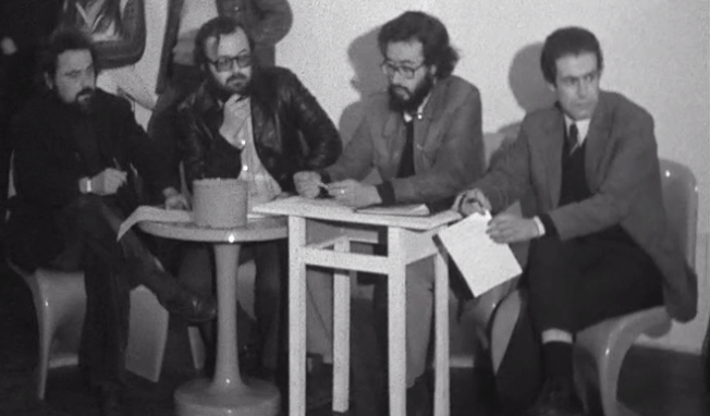 Reunião de artistas plásticos e críticos de arte no Porto