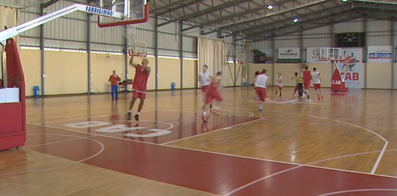 Basquetebol: Treino do Cab Madeira