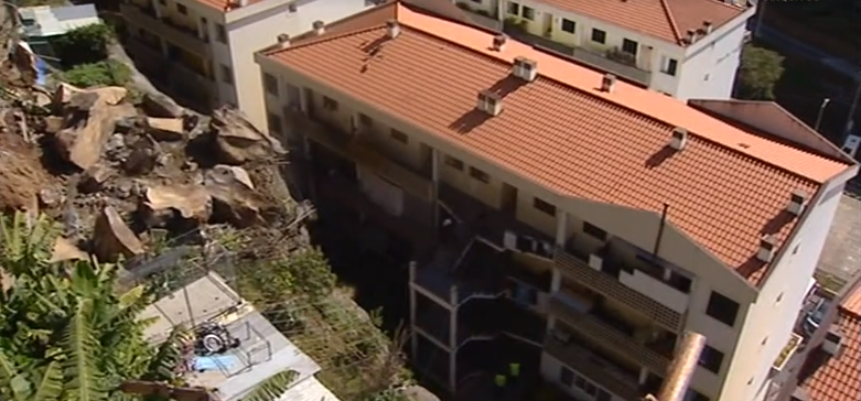 Derrocada em Câmara de Lobos