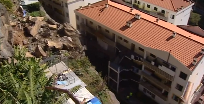 Derrocada em Câmara de Lobos