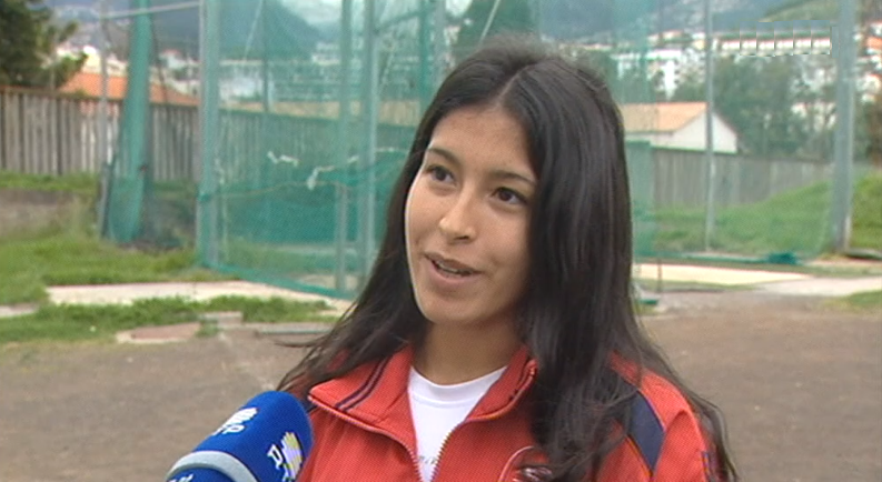 Lançamento de Martelo: Treino de Linda Mendes