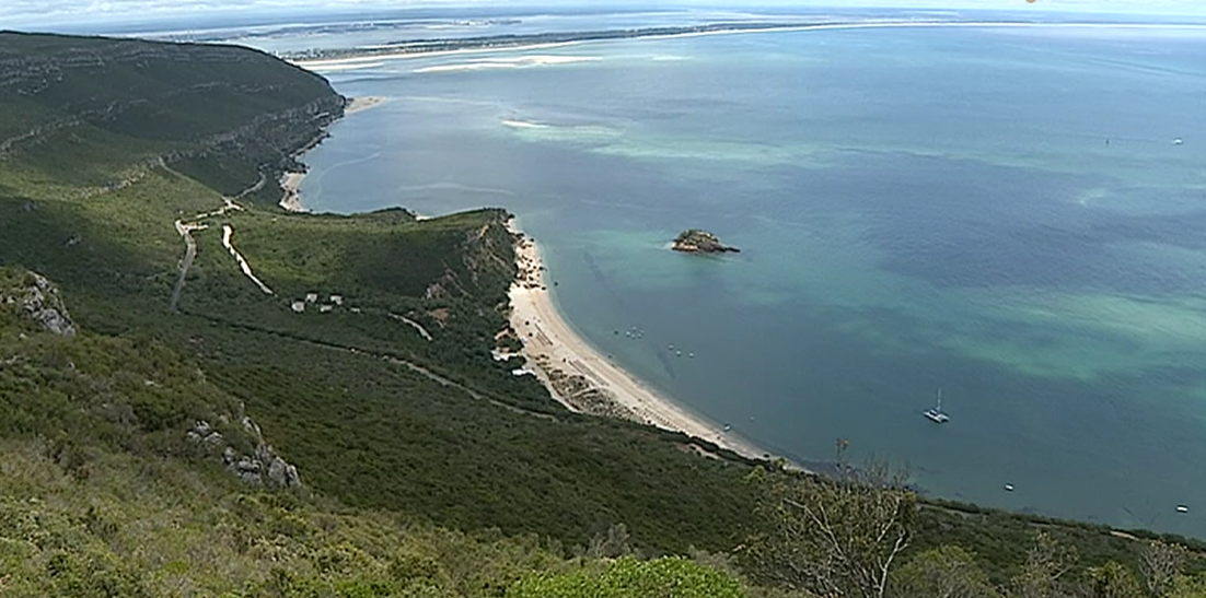 Interditação de circulação automóvel na Arrábida
