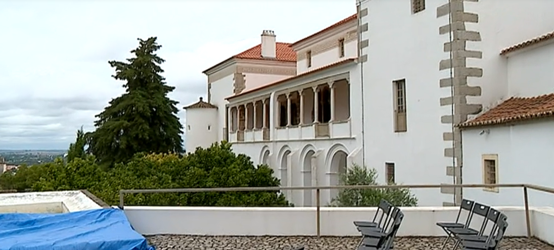 Festival Internacional de Artes Performativas Lá Fora