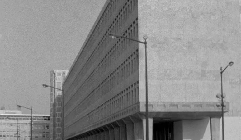 Visita de Mário Júlio de Almeida Costa ao Palácio da Justiça