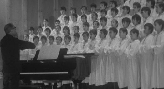 Atuação dos Pequenos Cantores do Colégio Dom Bosco em Macau