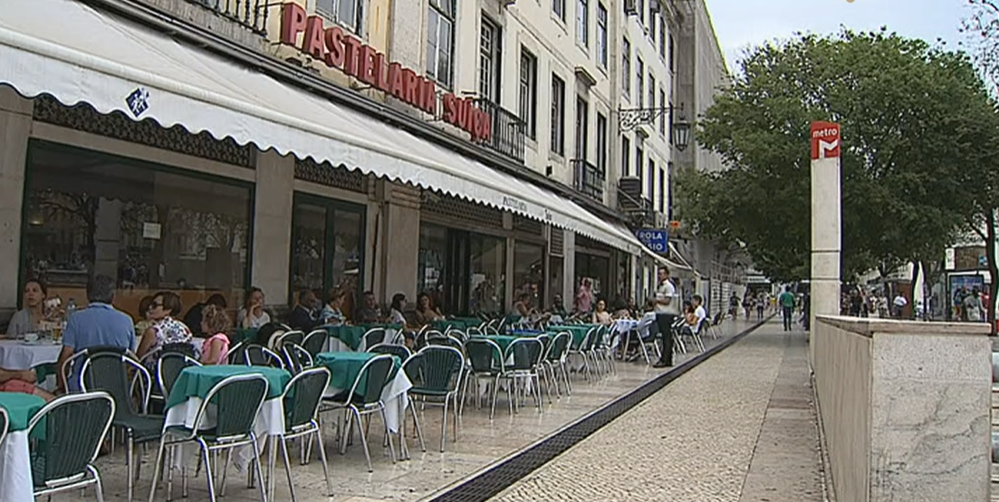 Encerramento da Pastelaria Suíça