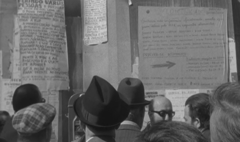 Cartazes políticos no Porto