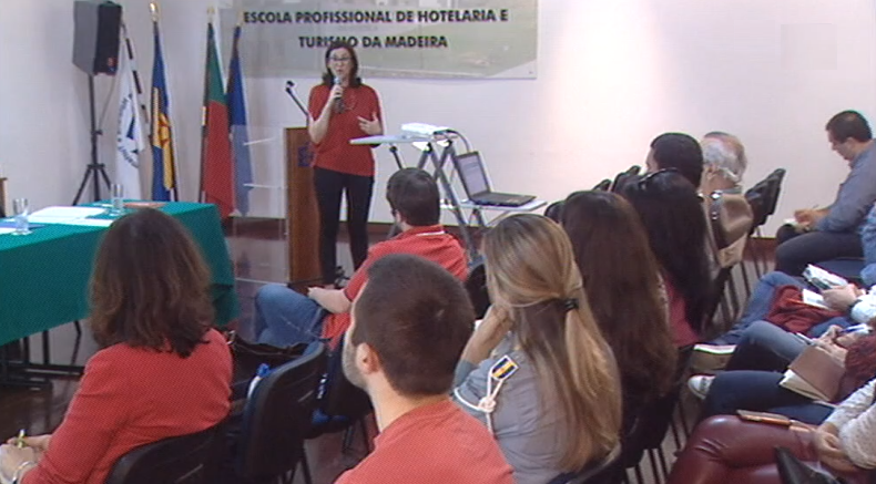 Reunião do conselho consultivo de juventude da Madeira