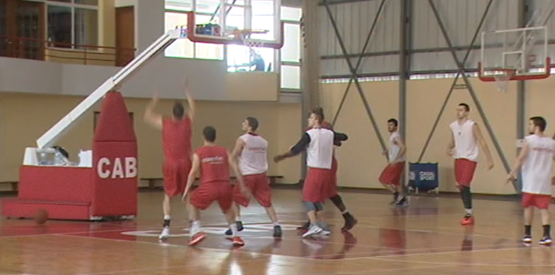 Basquetebol: treino do Cab Madeira