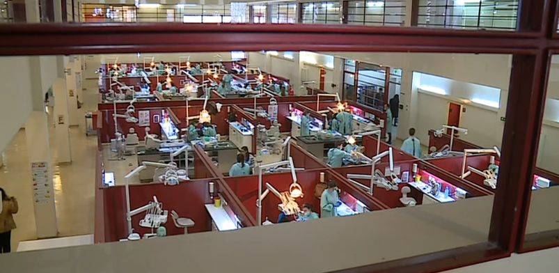 Faculdade sem  fundos