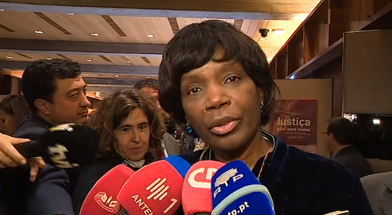 Adiamento da acusação a José Sócrates