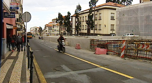 Repavimentação de estradas no Funchal