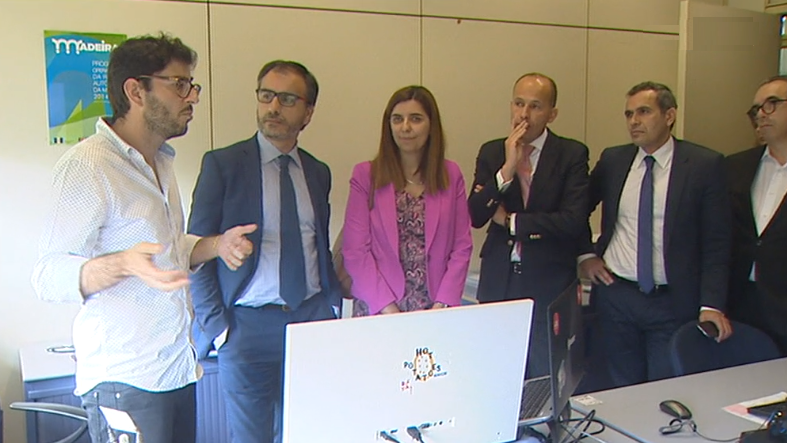 Deputados da Comissão de Economia visitam MITI