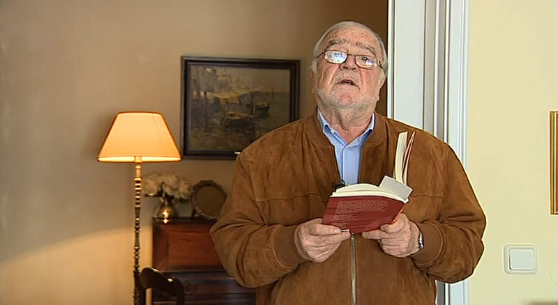 Manuel Alegre declama poesia
