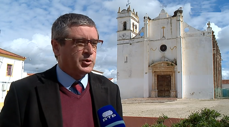 Igreja de Safara em obras