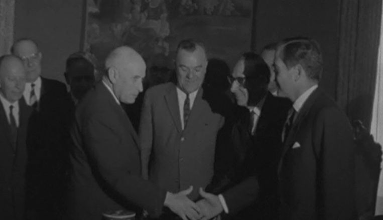 Américo Tomás recebe comissão de Cascais