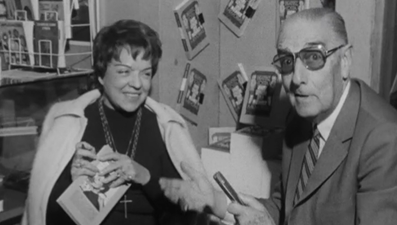 Sessão de autógrafos de Beatriz Costa em Lisboa