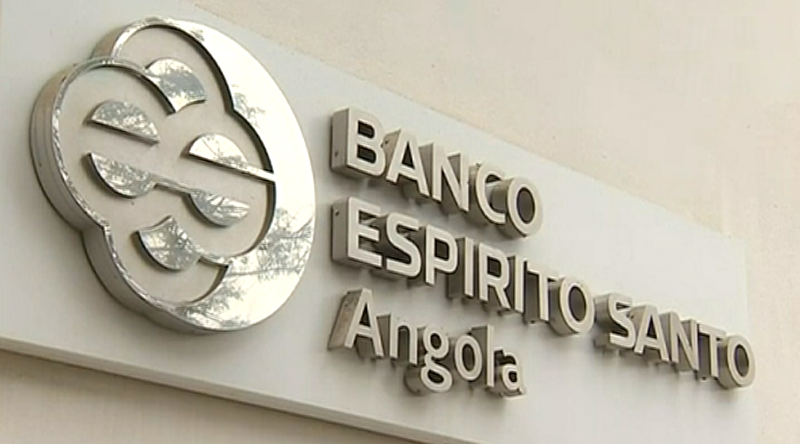 Escritório “Abreu Advogados” alvo de buscas