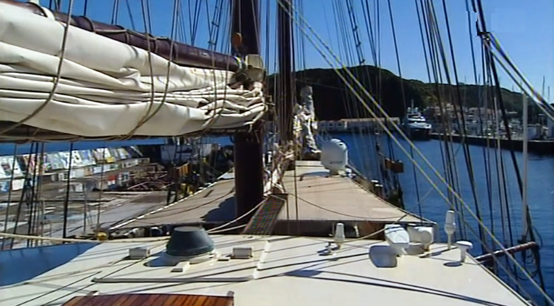 Barco escola “Regina Maris” no Faial