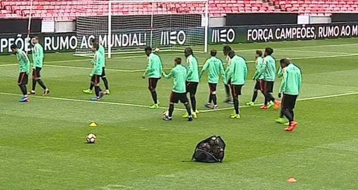 Futebol: Treino da Seleção Nacional