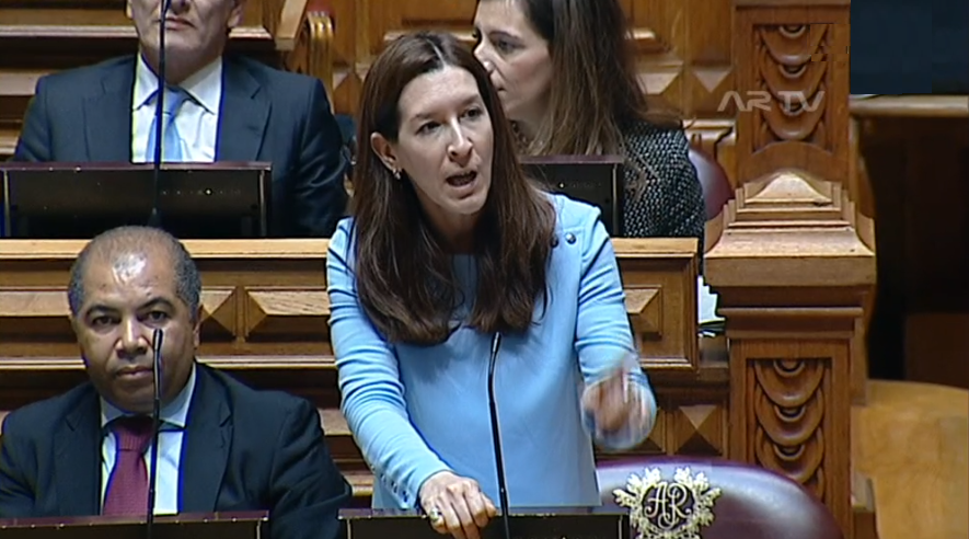 Debate parlamentar sobre o Novo Banco