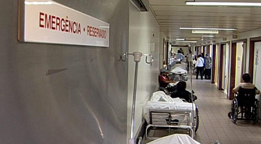 Dívida dos hospitais às farmacêuticas